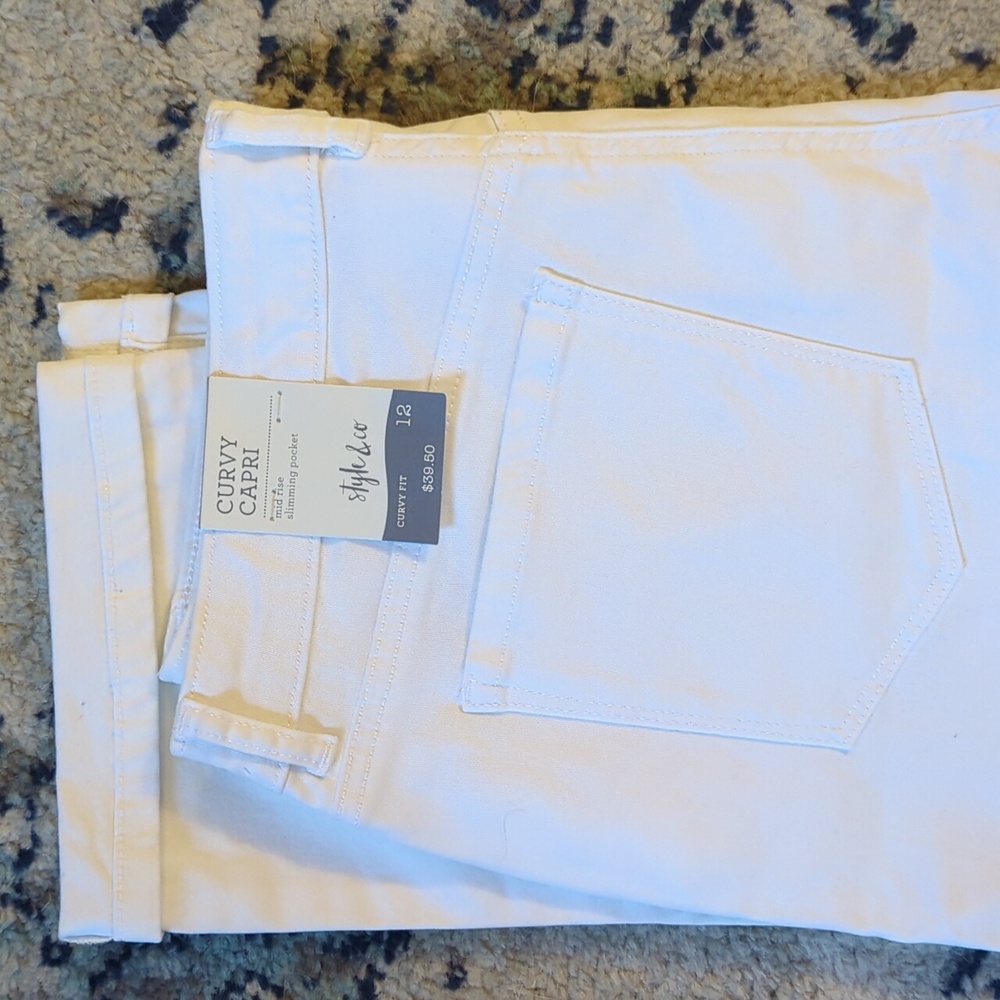 Style & Co. White Curvy Capri Stretch Pants NWT Size 12